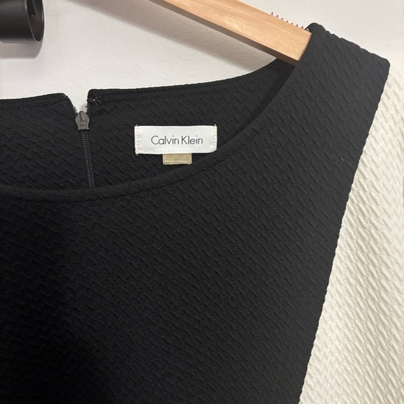 Calvin Klein Black & White Colorblock Sheath Dress Elegant Chic Midi - Picture 4 of 10